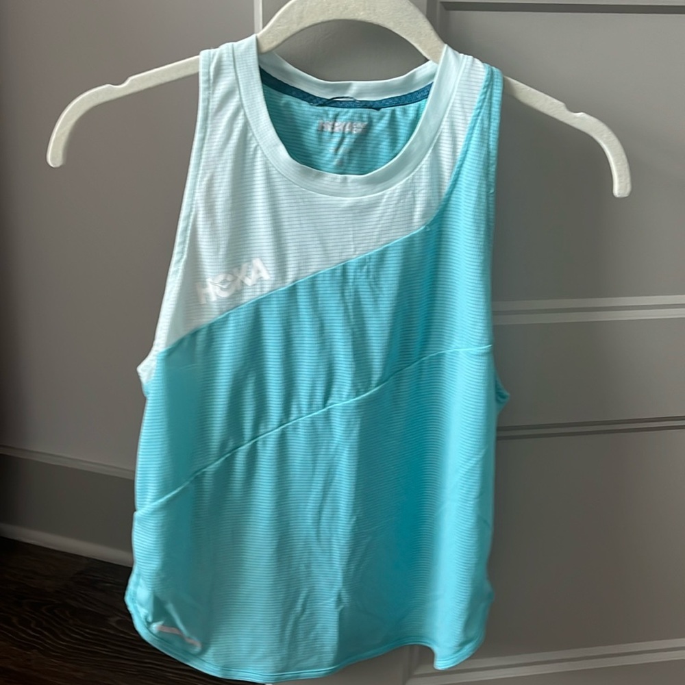 HOKA Crop Tank